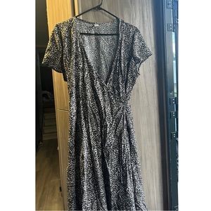 Old Navy Leopard Wrap Midi Dress